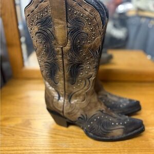 J.B. Dillon Tan and Black Western Ankle Boots